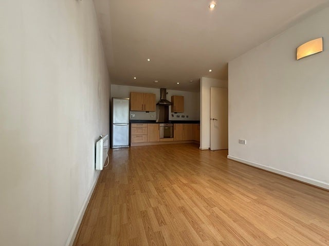 Flat Ecclesfield Court in Ecclesfield