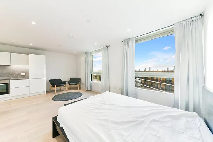 Flat Starboard Way in Greater London