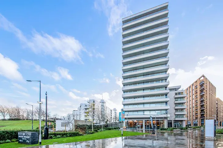 Flat Starboard Way in Greater London