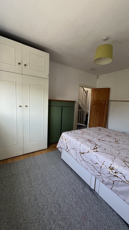 Room Broadview Road in Greater London