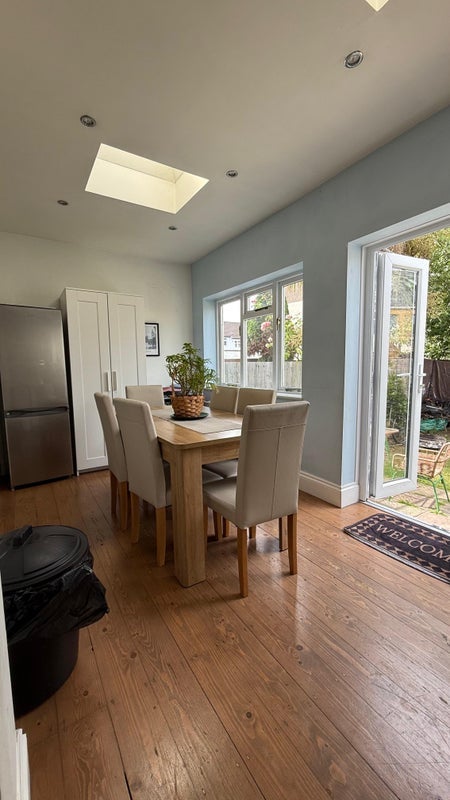 Room Broadview Road in Greater London