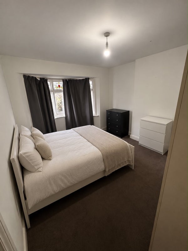 Room Broadview Road in Greater London