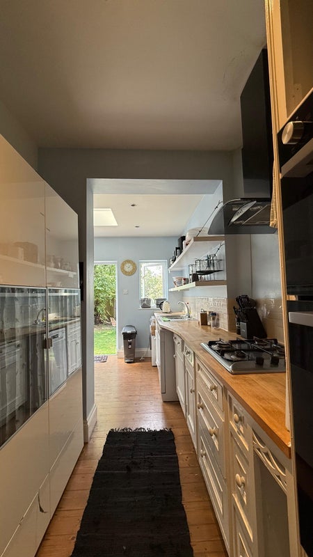 Room Broadview Road in Greater London