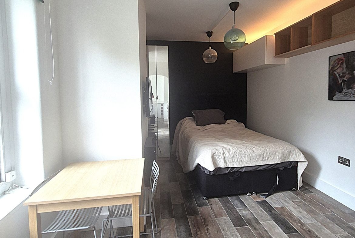 Flat Tavistock Place in Greater London