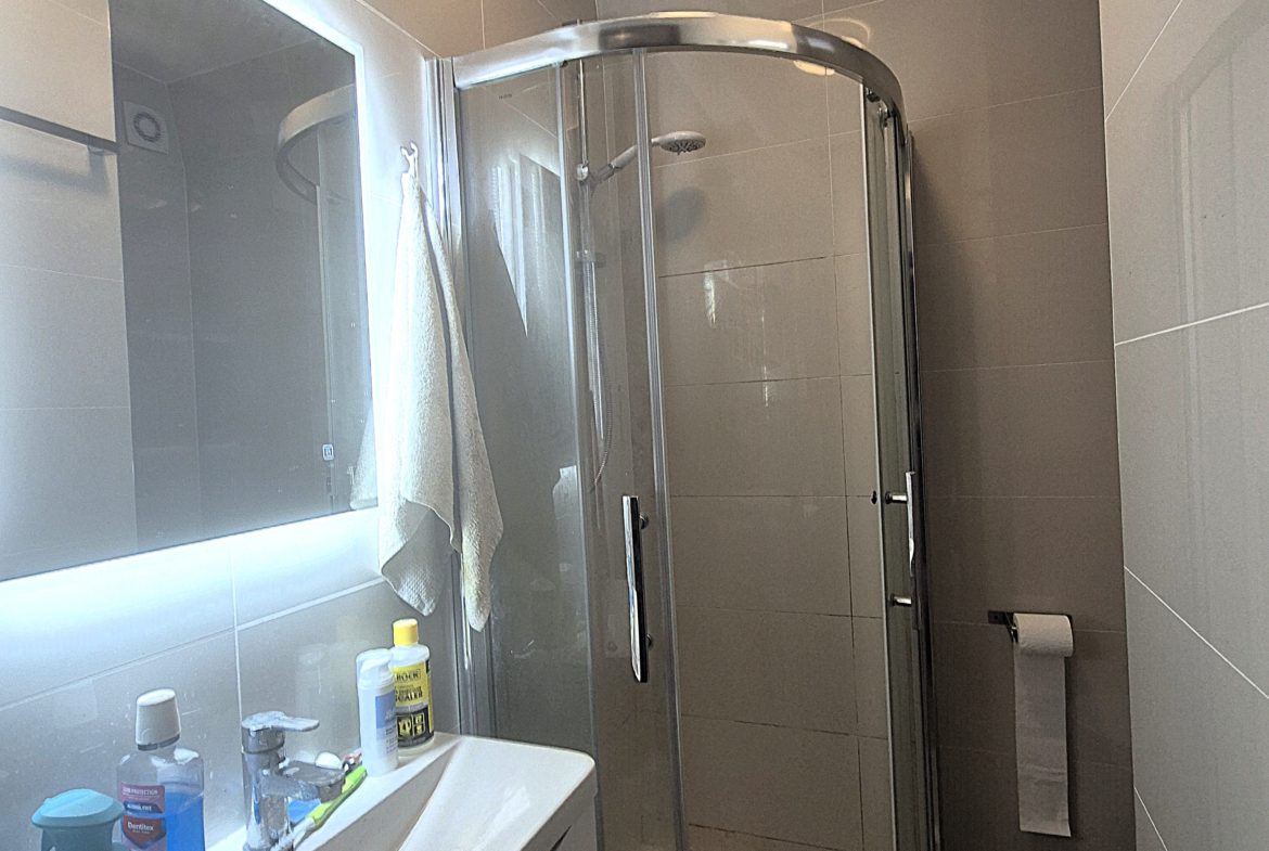Flat Tavistock Place in Greater London