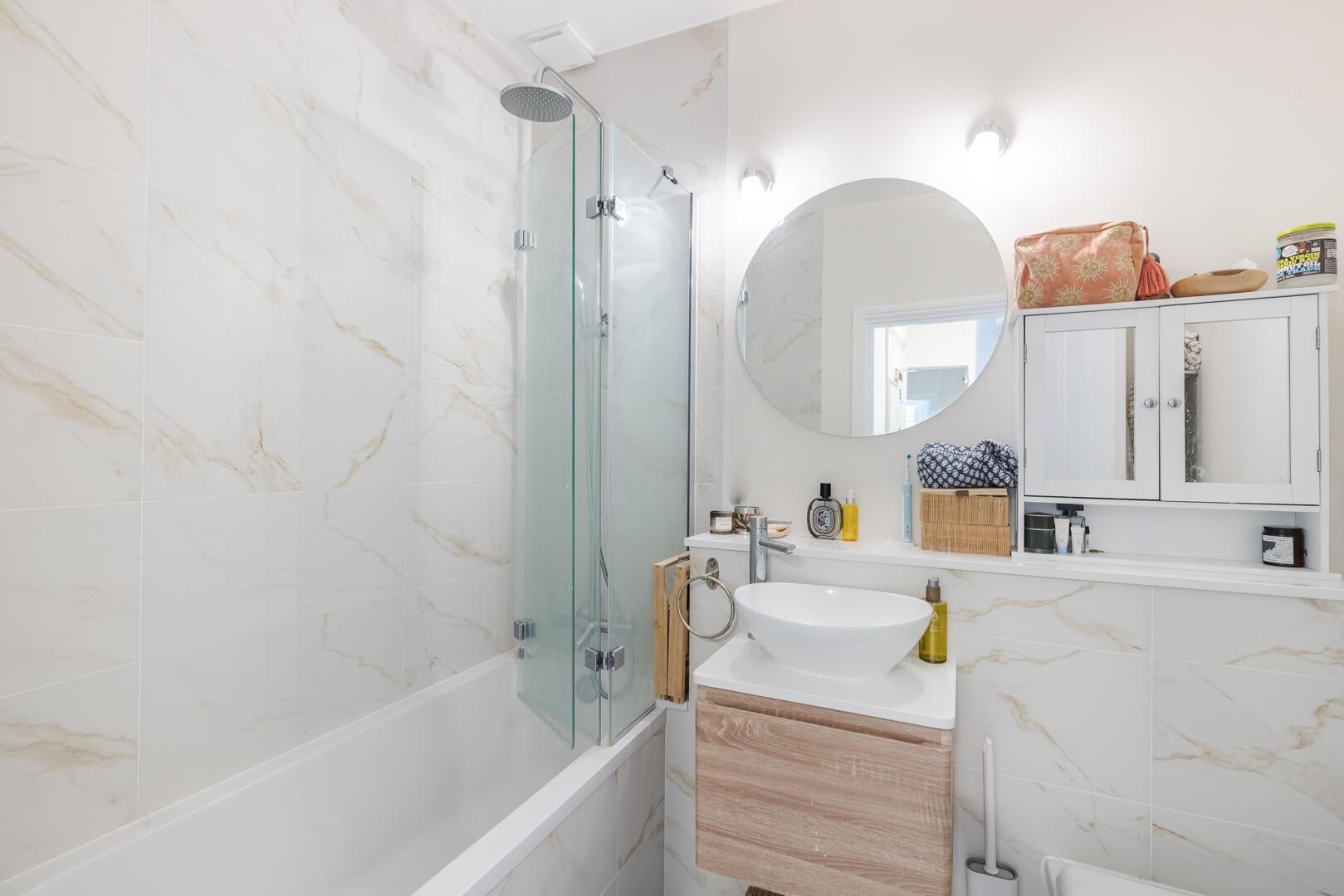Flat Ladbroke Grove in Greater London