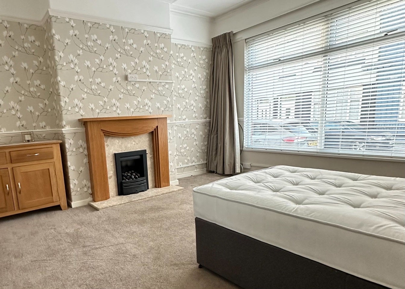 Room Gorton Road in Liverpool