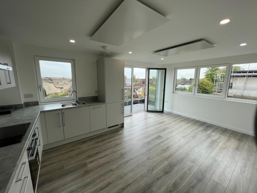 Flat Harvey Road in Ashford
