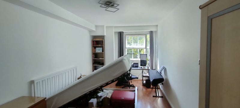Room Cartwright Street in Greater London