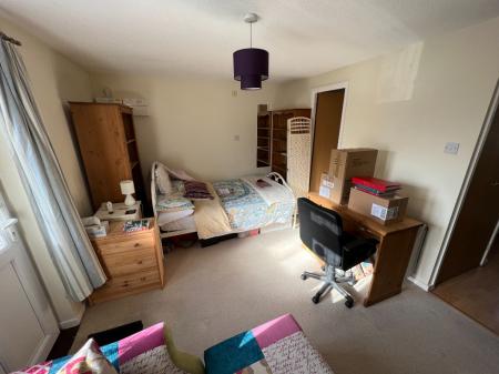 Flat Pettingrew Close in Milton Keynes
