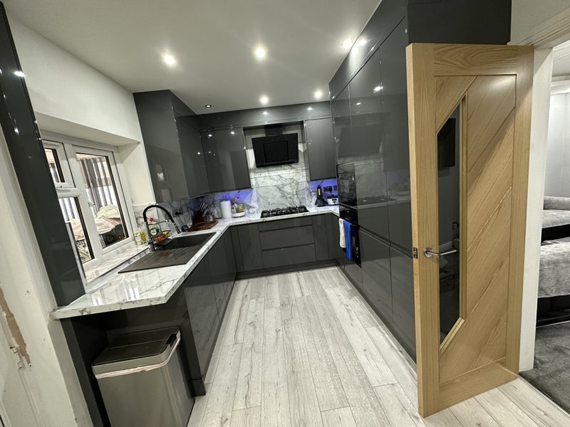 Room Cranmore Road in Metropolitan Borough of Solihull