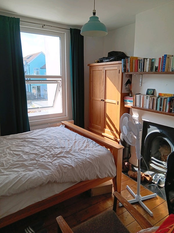 Room Gloucester Road in Bristol