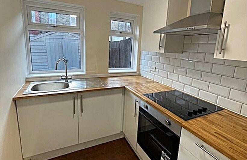 House Moselle Avenue in Greater London