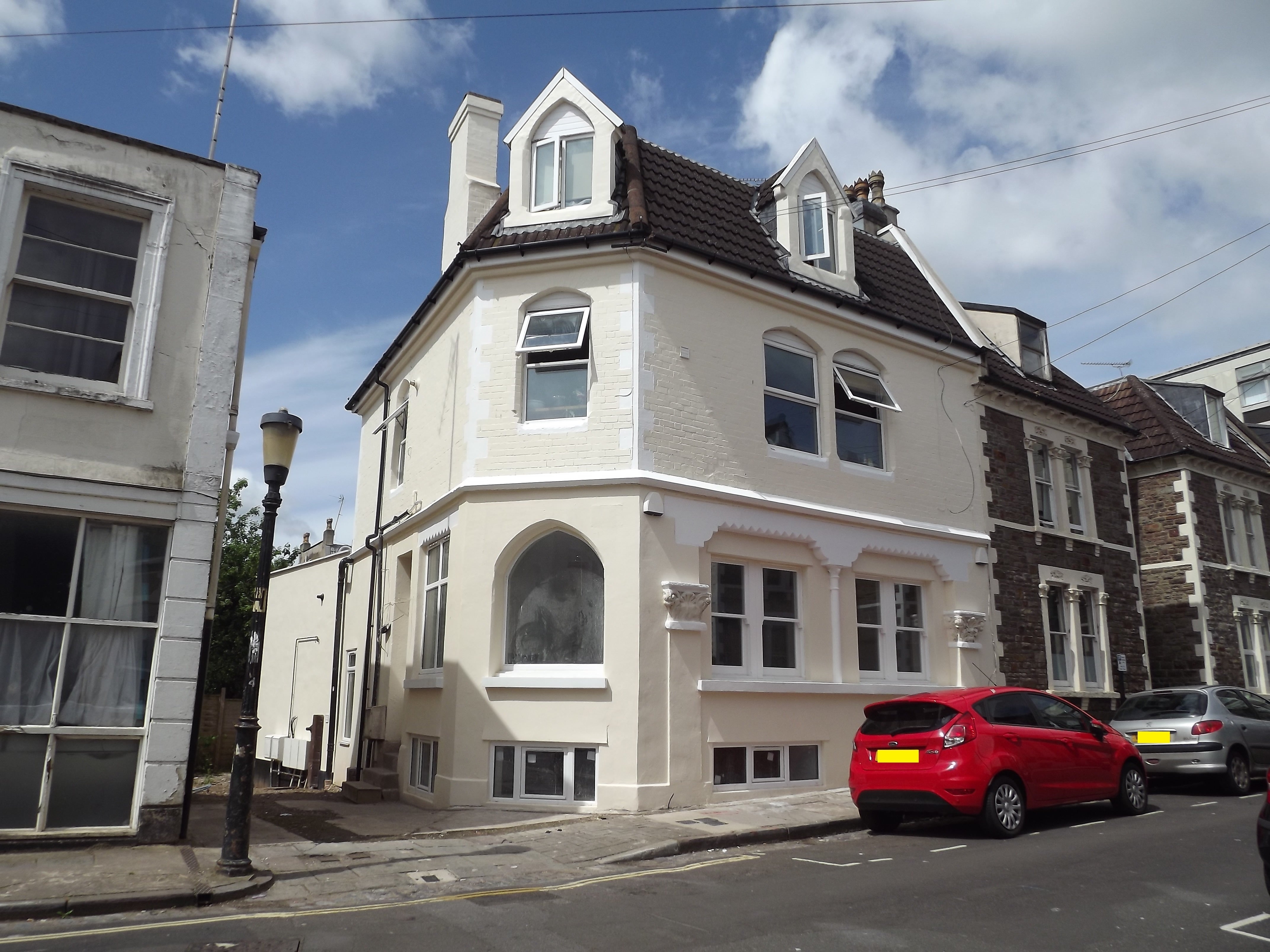 Flat Oakfield Grove in Bristol