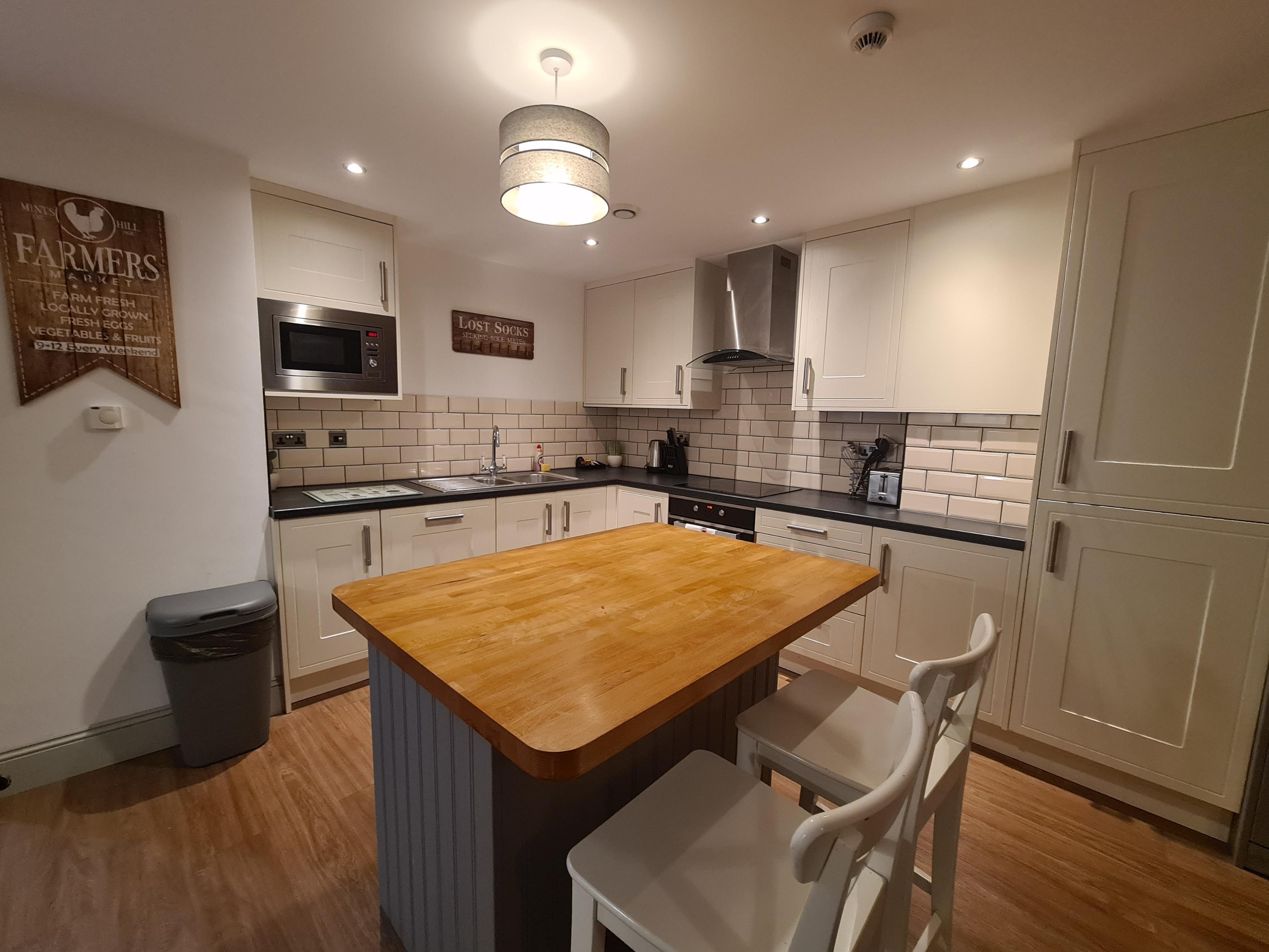 Flat Oakfield Grove in Bristol