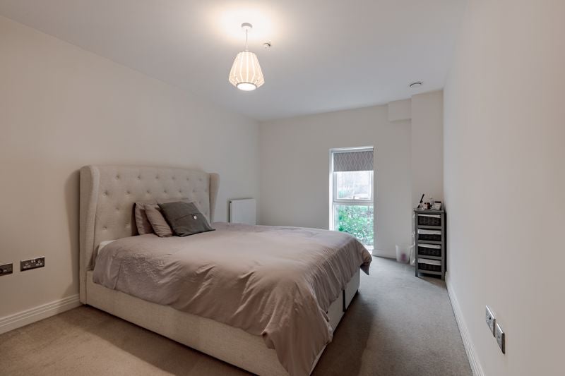 Flat Bessemer Road in Welwyn Hatfield