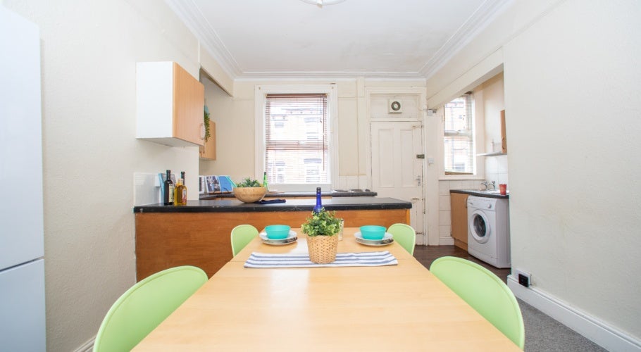 House Hessle Mount in Leeds