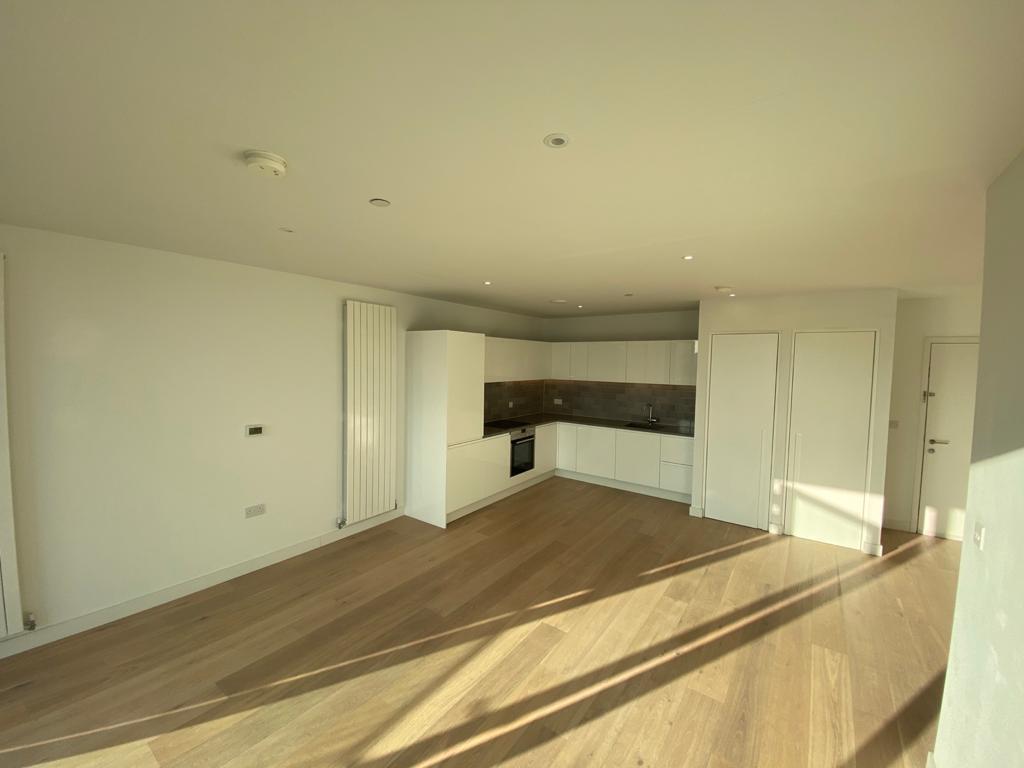 Flat Boulevard in Greater London