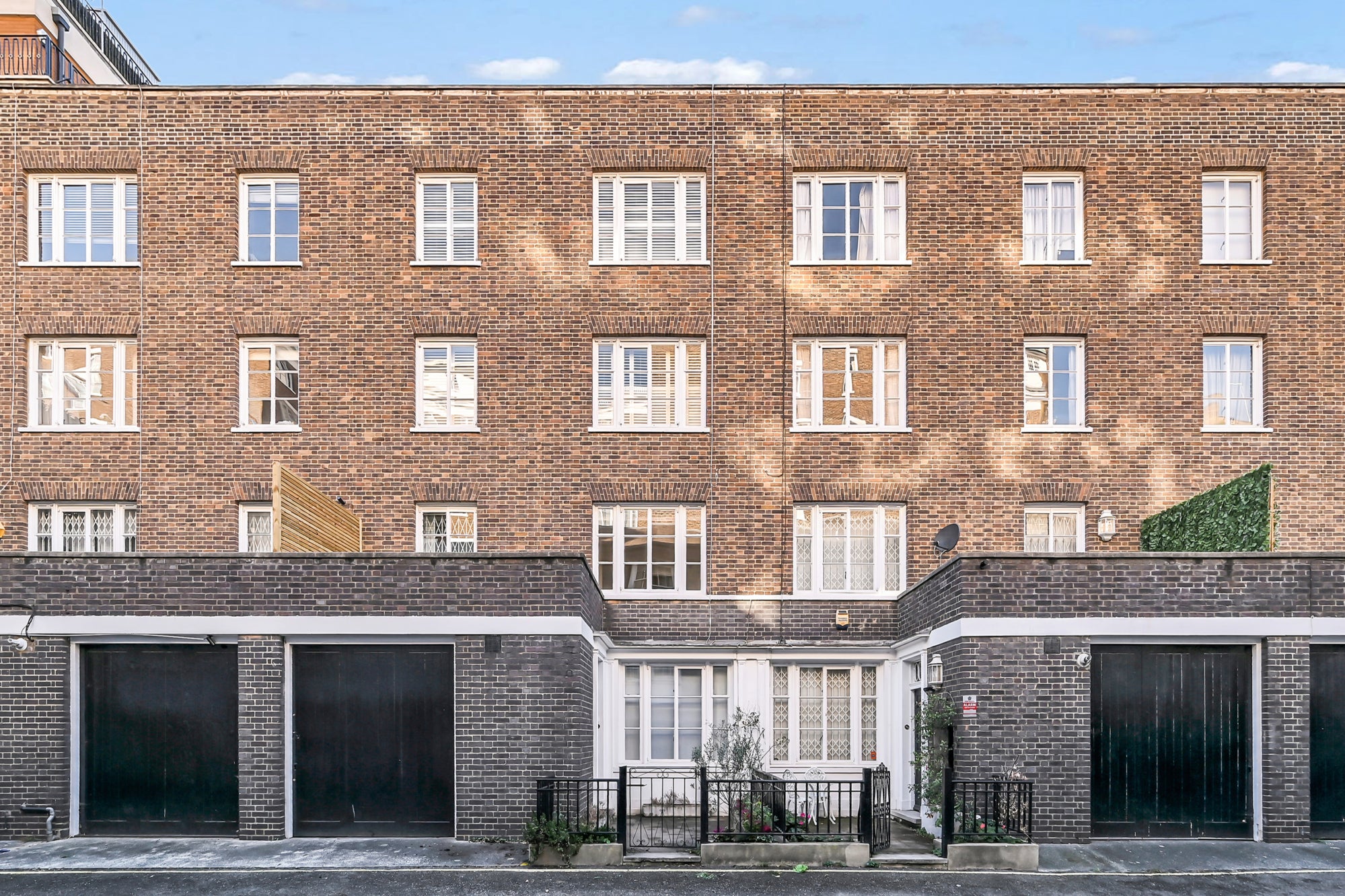 House Seymour Place in City of Westminster