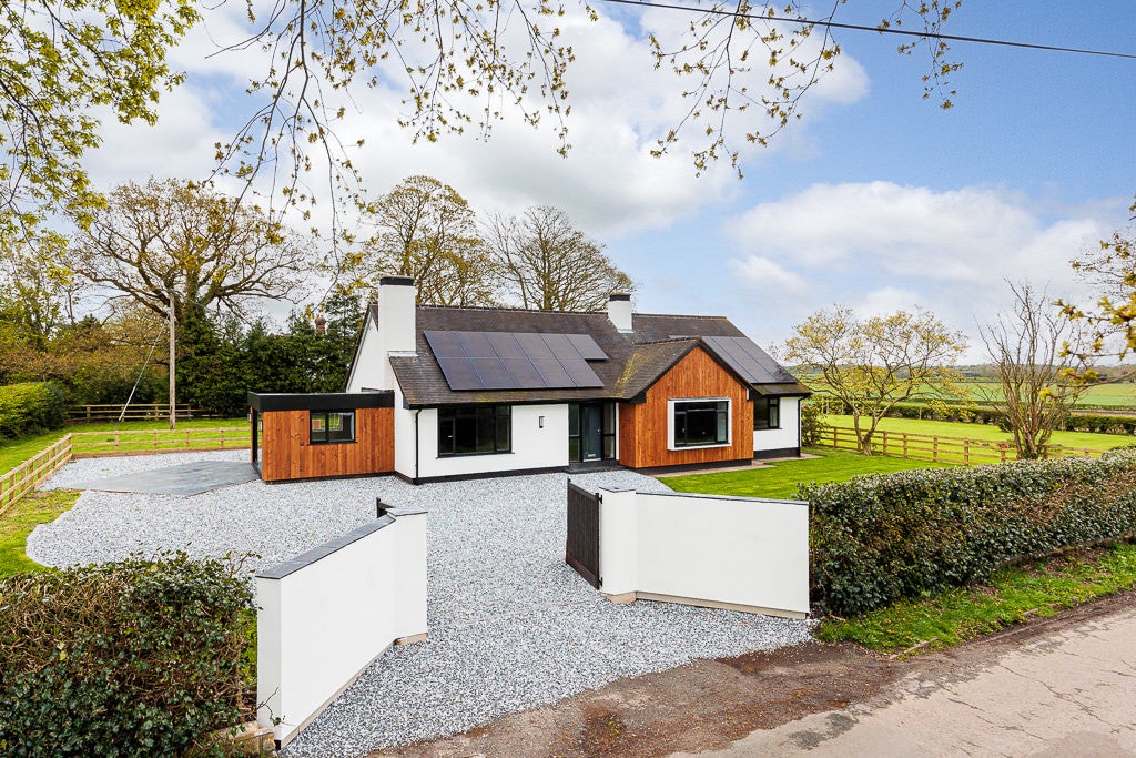 House Moss Lane in Rowlinson's Green