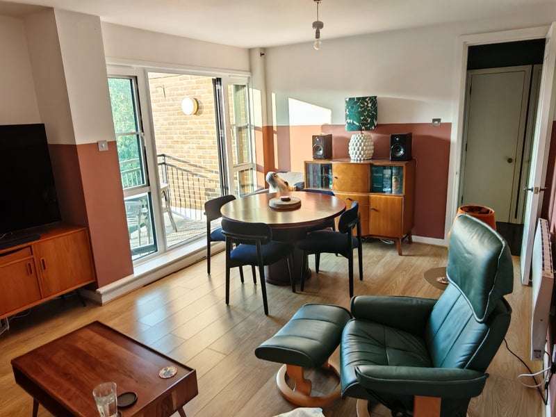 Room Parnell Road in Greater London