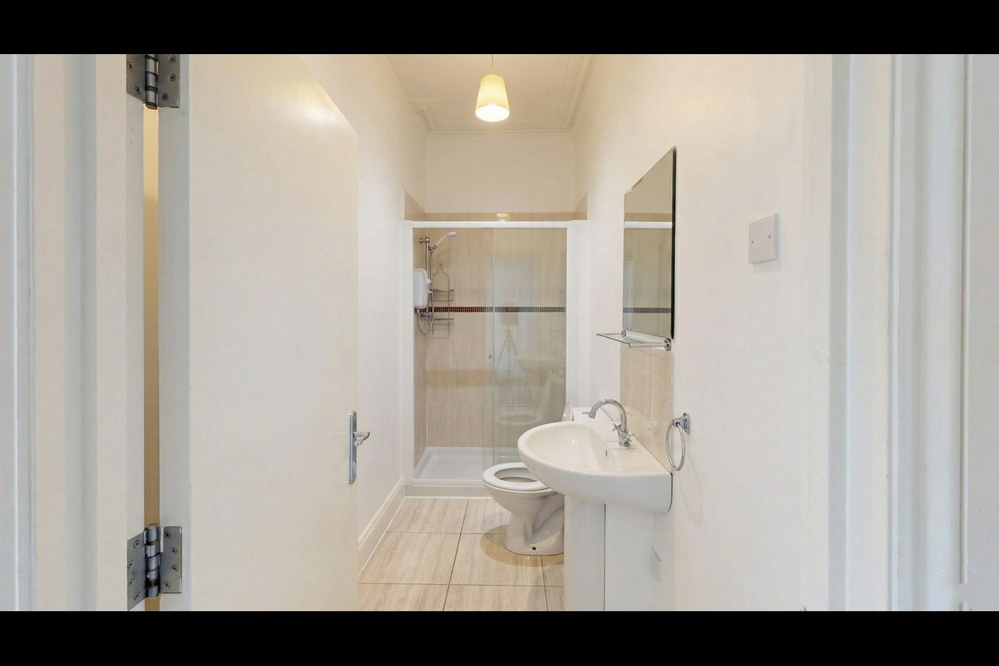 Room Downend Road in Bristol