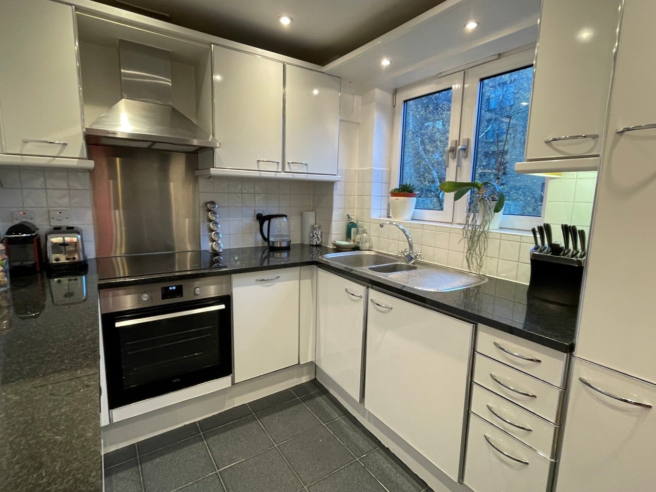 Flat Jacob Street in Greater London