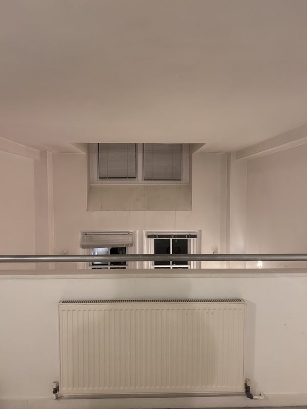 Room Gatton Road in Greater London