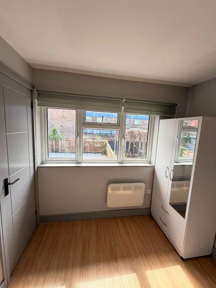 Flat Medhurst Crescent in Gravesham