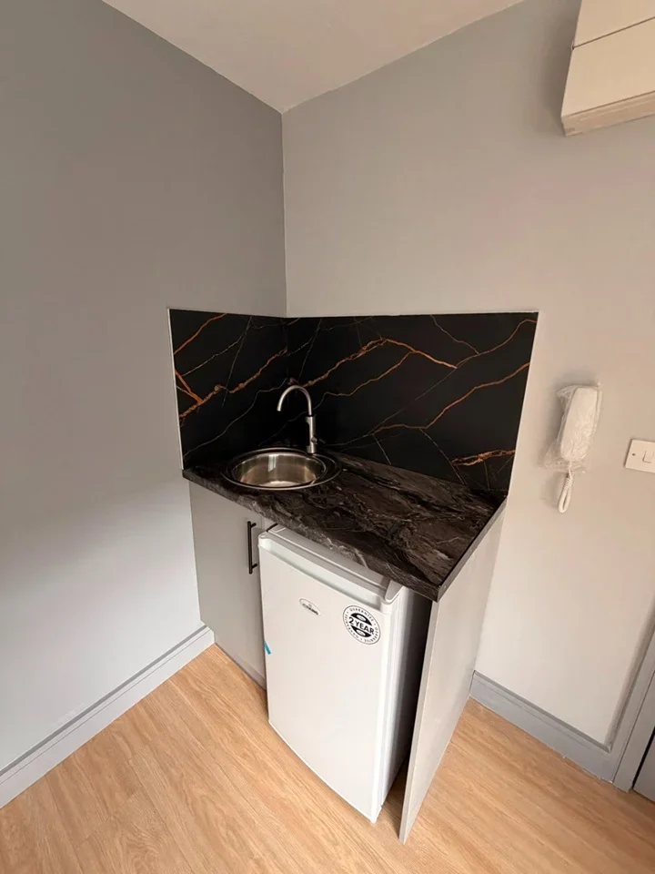 Flat Medhurst Crescent in Gravesham