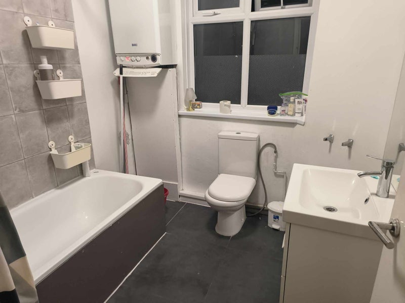 Room Lea Bridge Road in Greater London