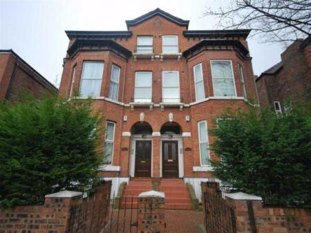 Flat Mauldeth Road in Manchester
