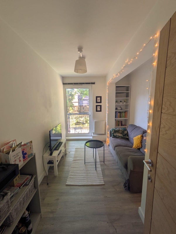 Room Thorburn Square in Greater London