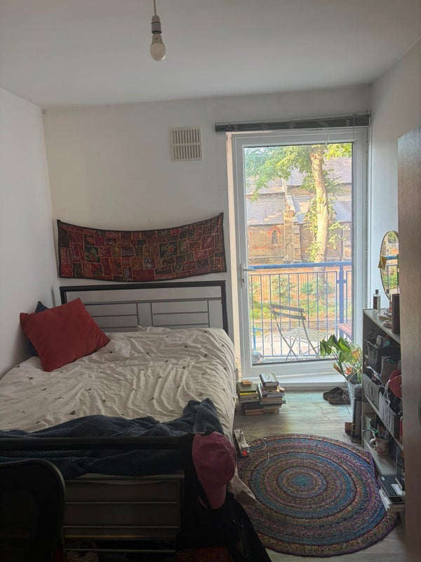 Room Thorburn Square in Greater London