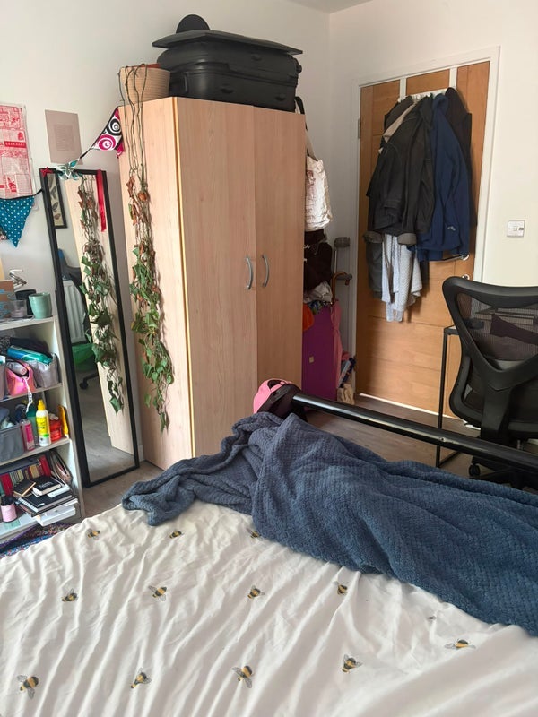 Room Thorburn Square in Greater London