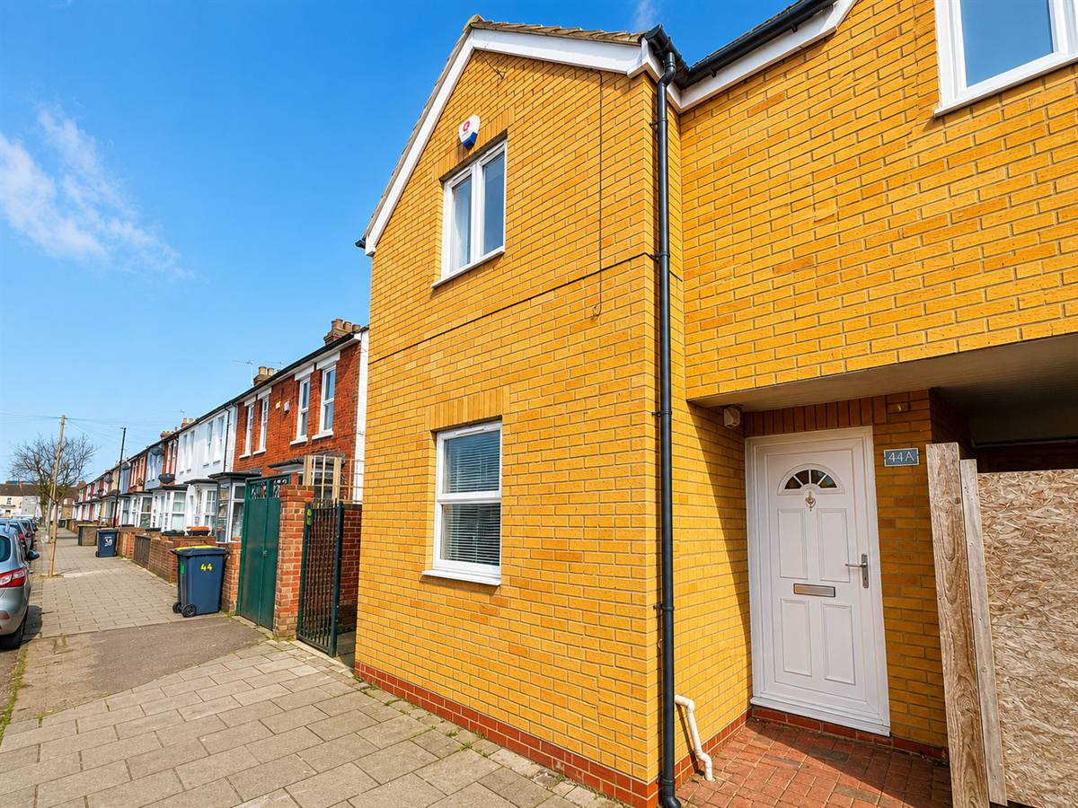 House Coventry Road in Bedford