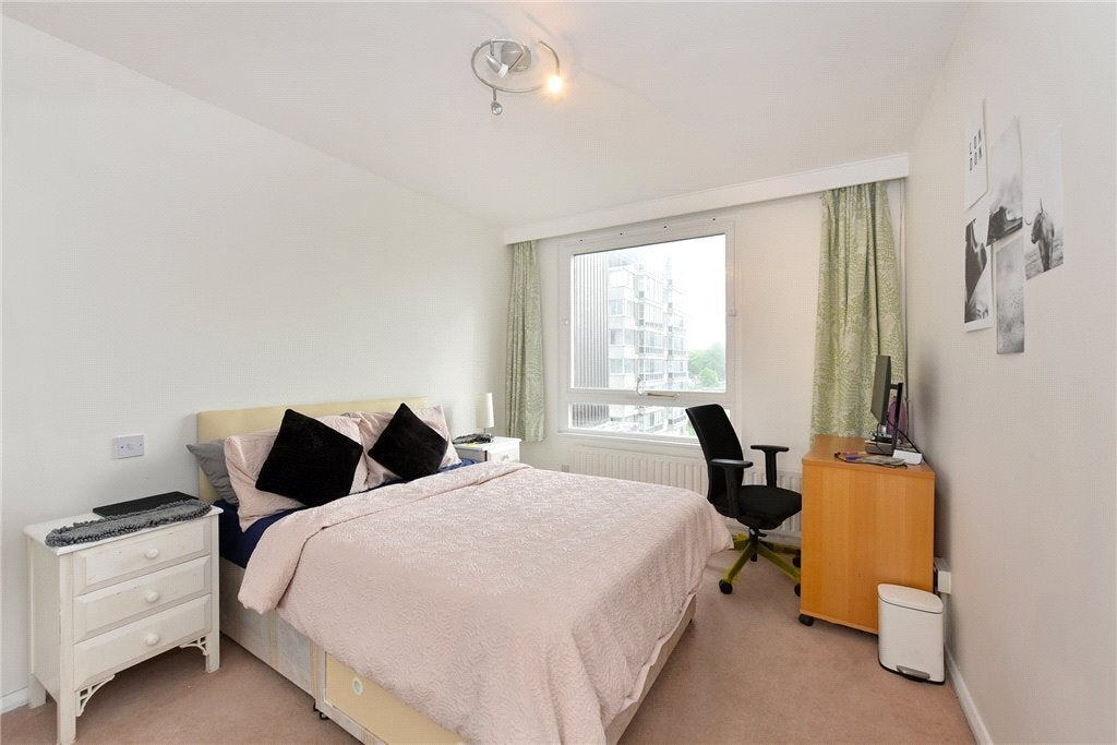 Flat Norfolk Crescent in City of Westminster