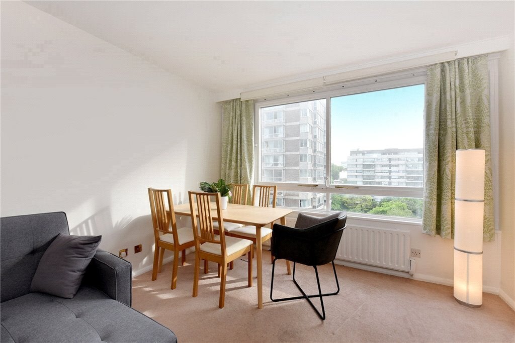 Flat Norfolk Crescent in City of Westminster