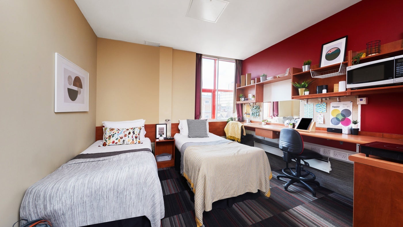 Room Trinity Street in Coventry