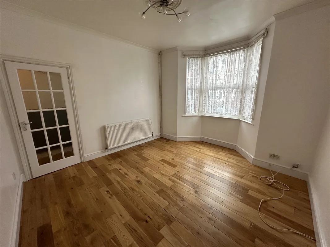 Flat Nicholas Road in Bristol