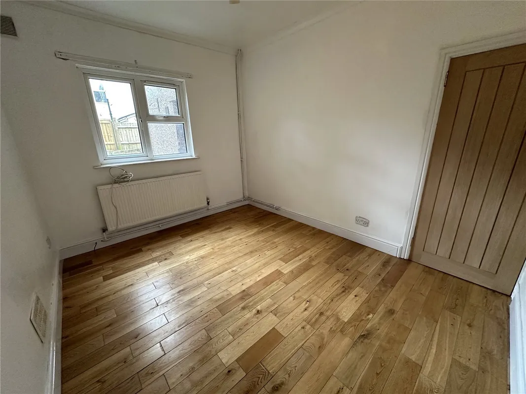 Flat Nicholas Road in Bristol