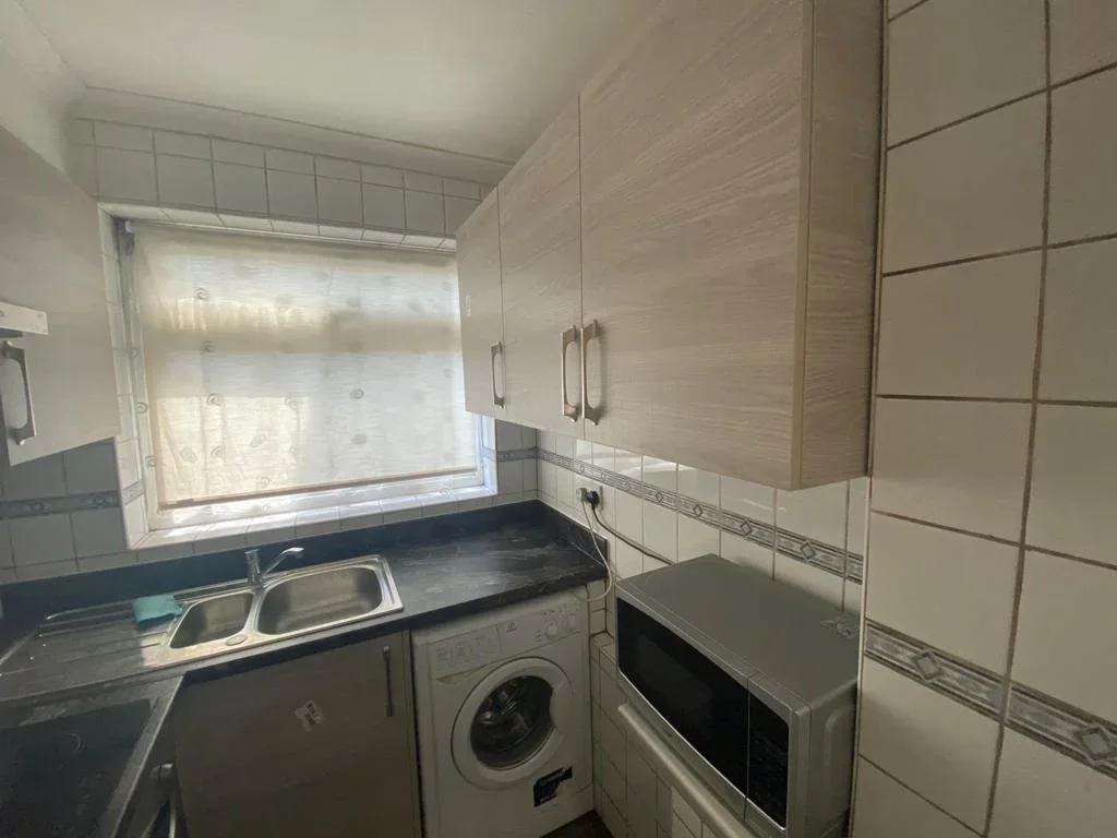 Flat Carlton Avenue East in Greater London