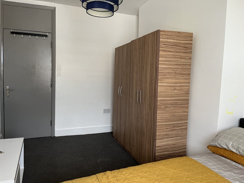 Room Cambridge Road in Greater London