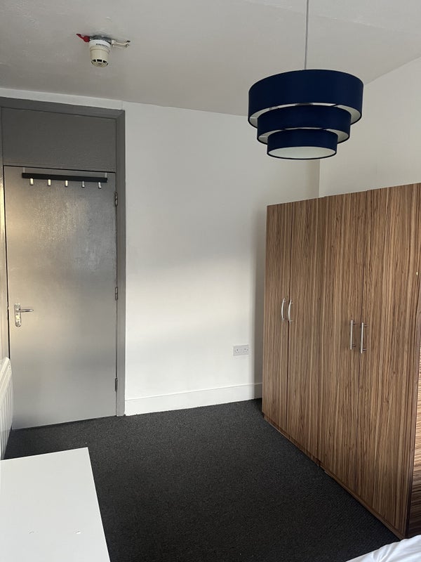 Room Cambridge Road in Greater London