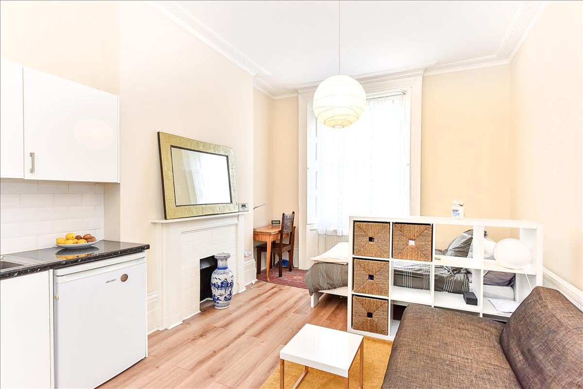 Flat Regent Square in Greater London