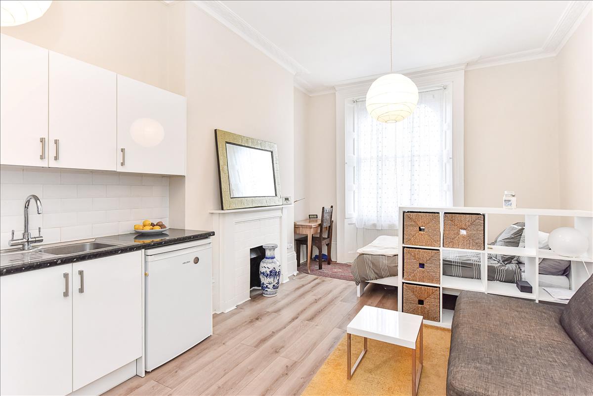 Flat Regent Square in Greater London