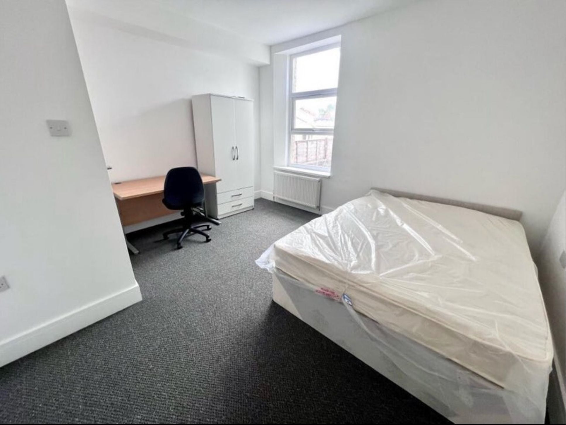Flat Cassell Road in Bristol