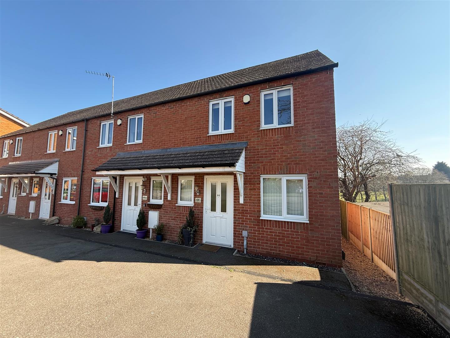 House Featherbed Lane in Rugby