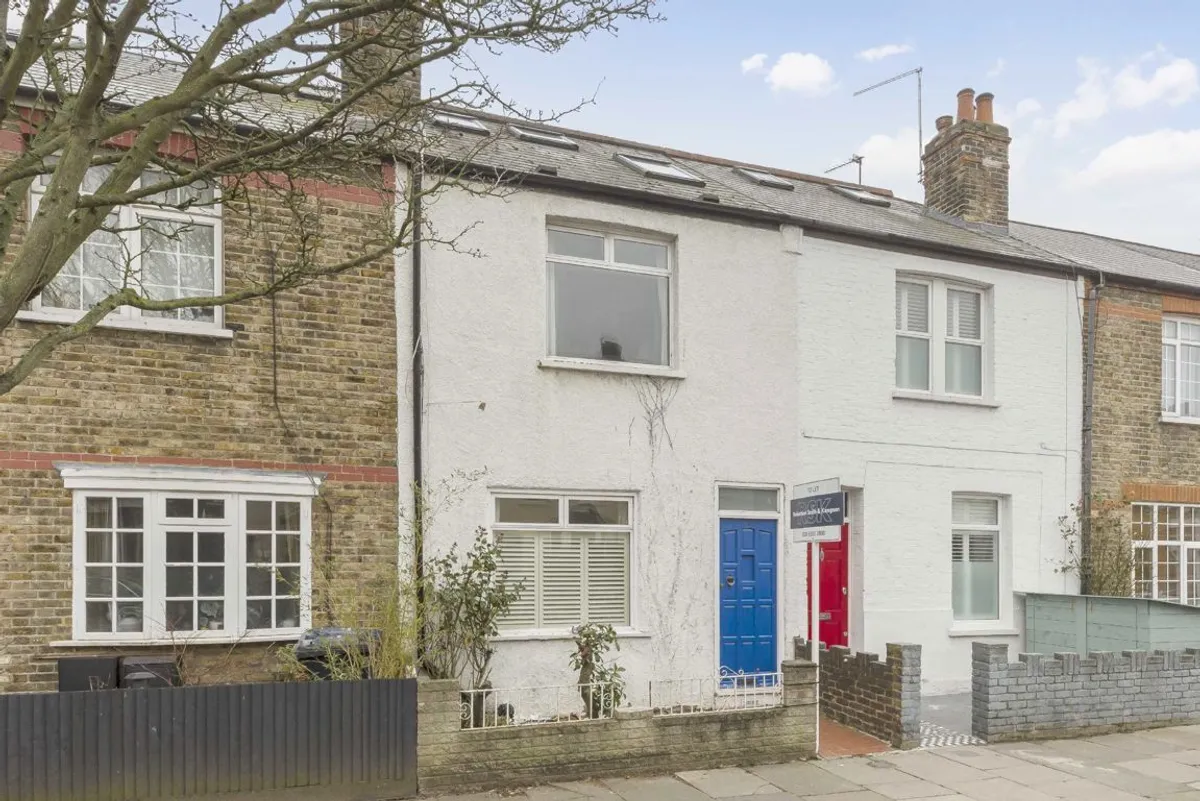 House Ridley Avenue in Greater London
