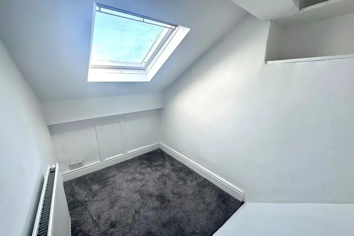 Flat Euston Grove in Oxton Village